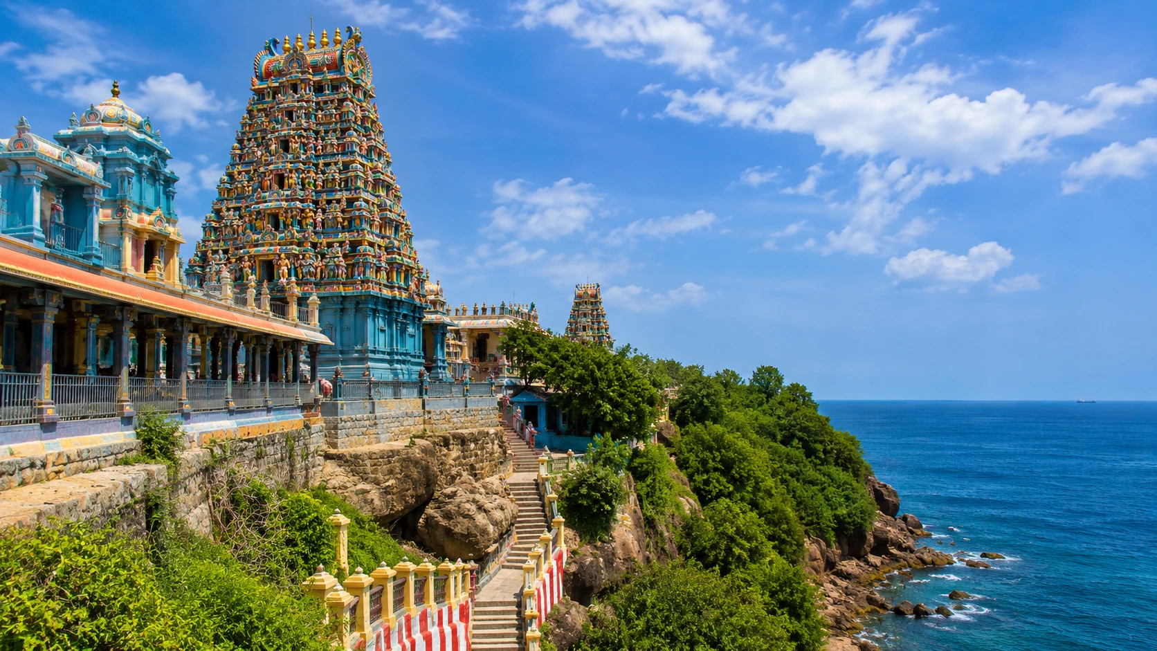 Palm-fringed Sri Lanka beach and coastal scenery for Sri Lanka private day tour with Trustker