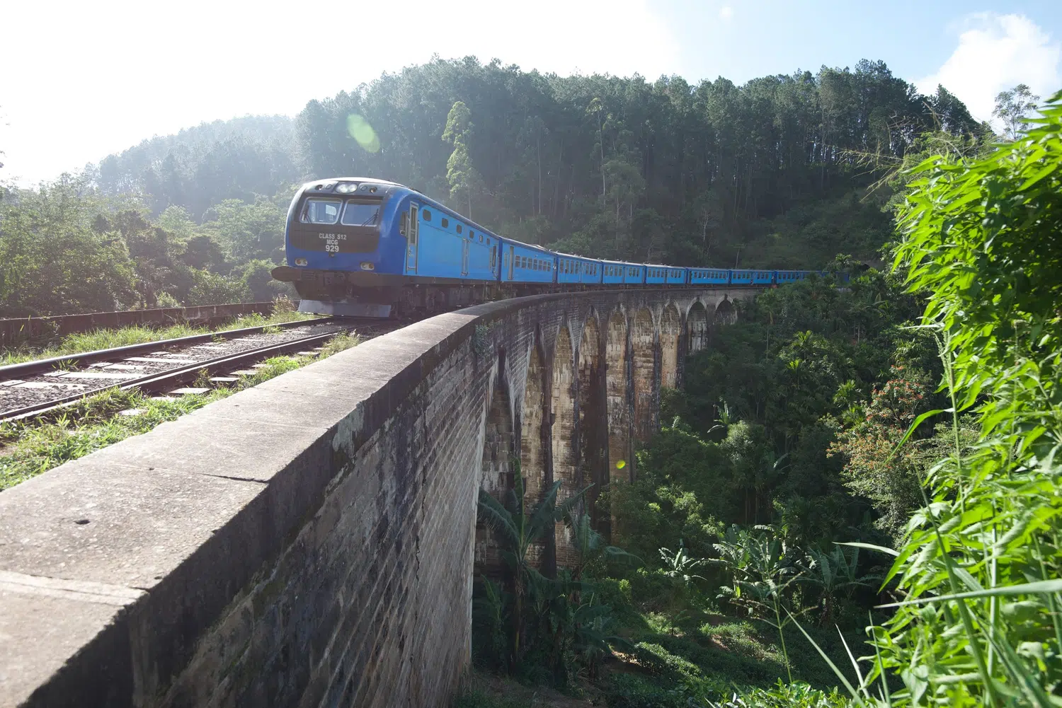 Sri Lanka scenic hill-country railway for Tea Country Train Escape